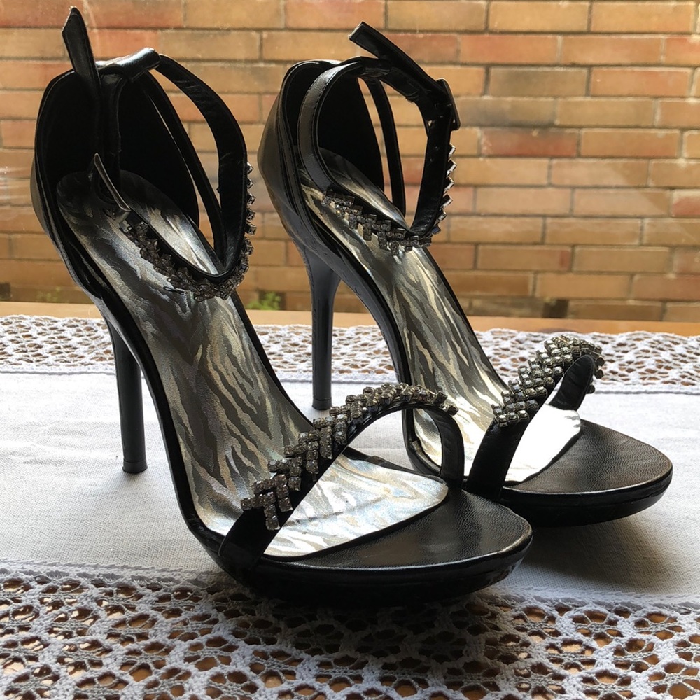New!! Black Heels